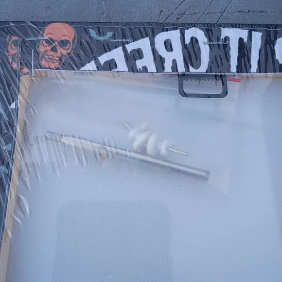 2/$20 NWT Keep It Creepy Gothic Halloween Wooden Canvas Art Frame - Picture 3 of 4